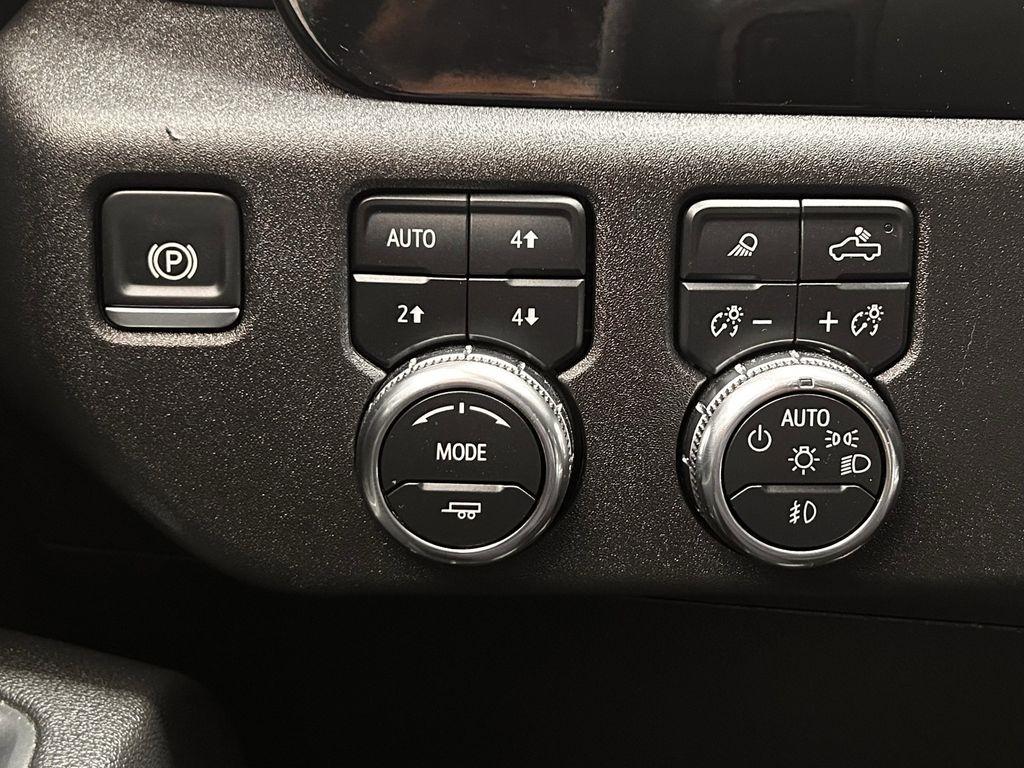 GMC Sierra 2500HD SLT Crew Cab 2WD 2025