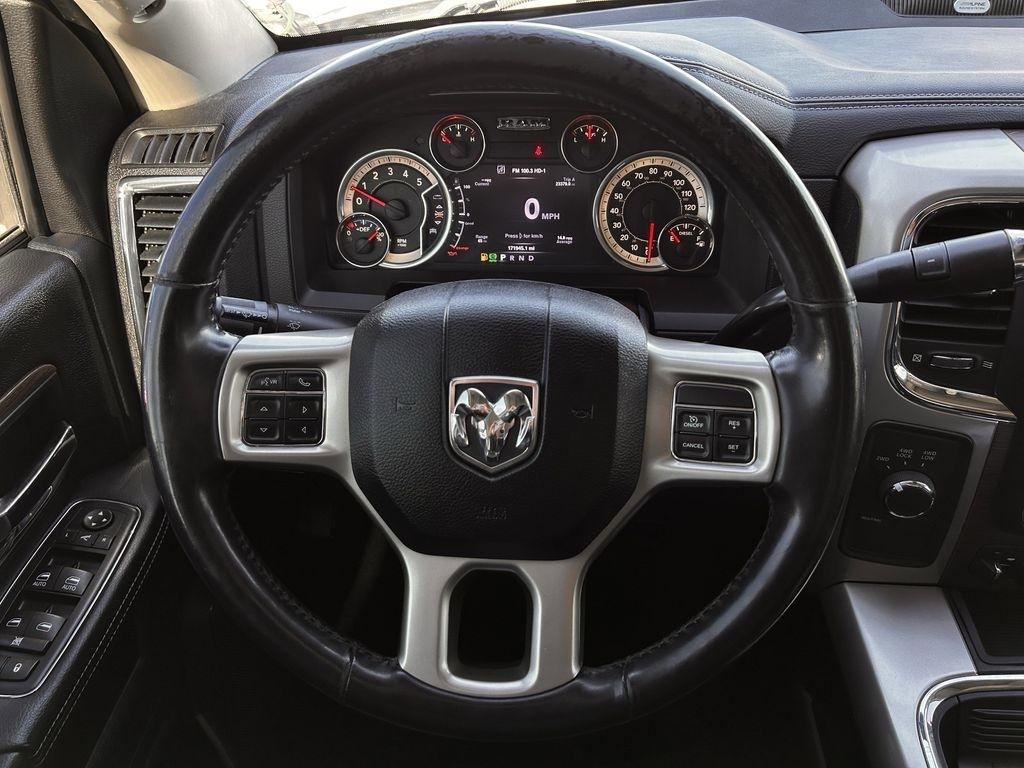 RAM 2500 Laramie Crew Cab SWB 4WD 2016