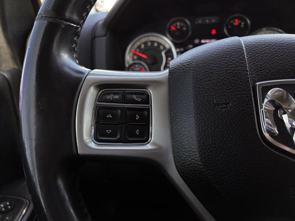 RAM 2500 Laramie Crew Cab SWB 4WD 2016