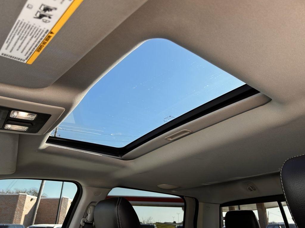 RAM 2500 Laramie Crew Cab SWB 4WD 2016