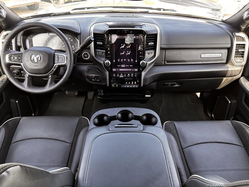 RAM 2500 Laramie Crew Cab 4WD 2026