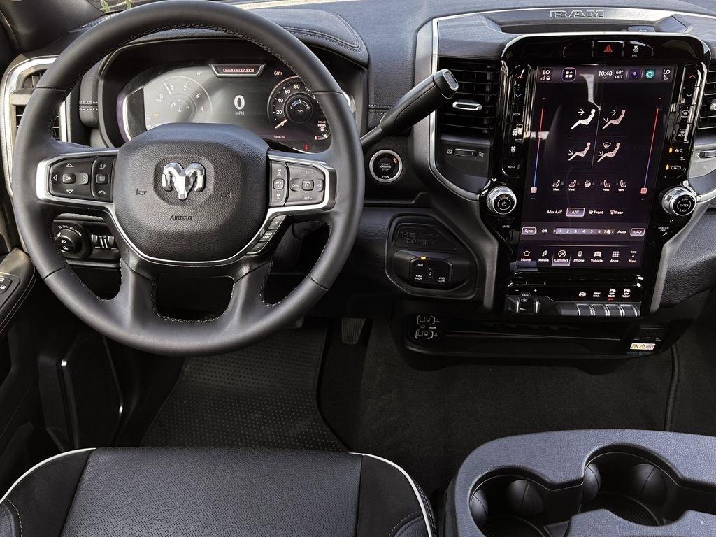 RAM 2500 Laramie Crew Cab 4WD 2026