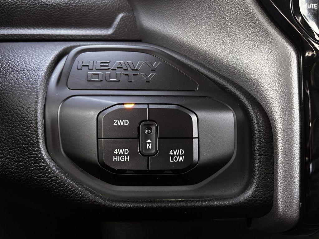 RAM 2500 Laramie Crew Cab 4WD 2026