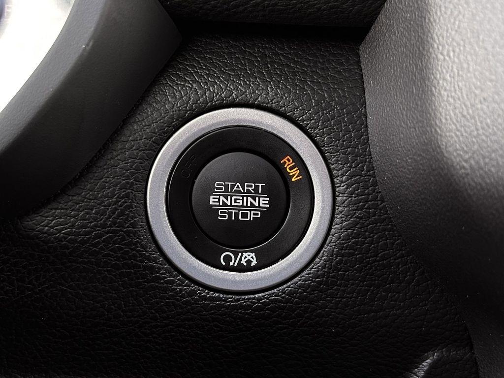 RAM 2500 Laramie Crew Cab 4WD 2026