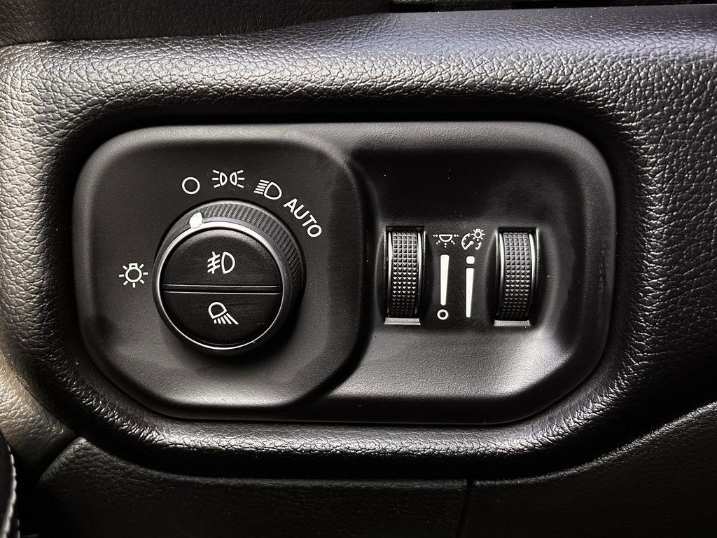 RAM 2500 Laramie Crew Cab 4WD 2026