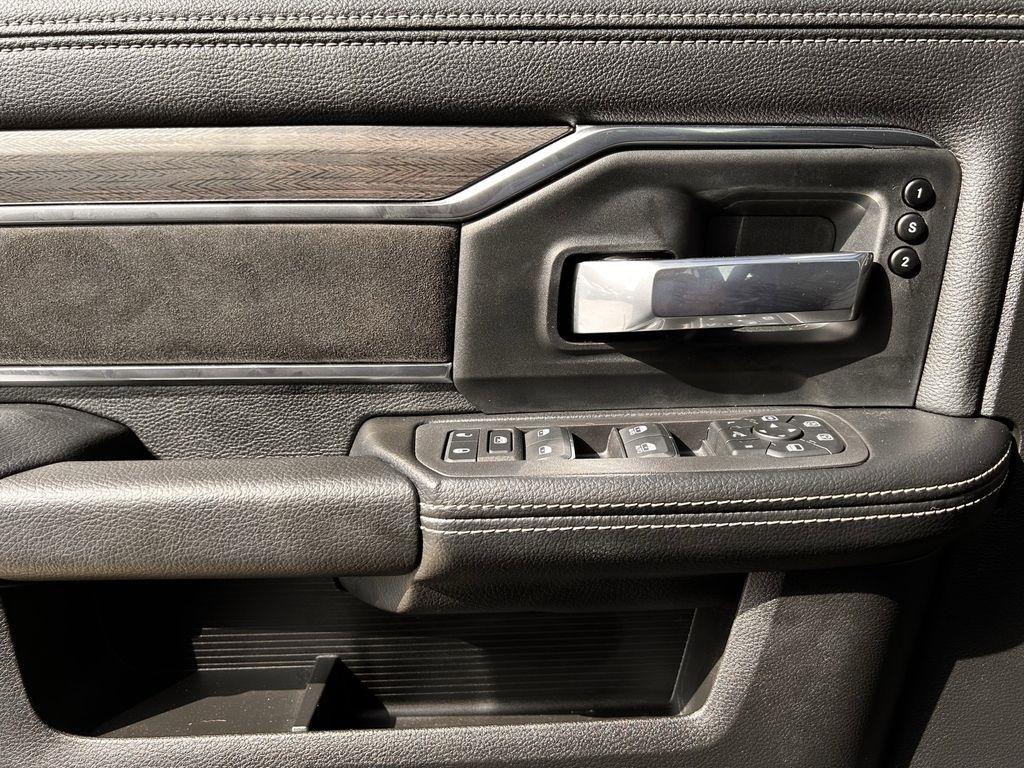 RAM 2500 Laramie Crew Cab 4WD 2026