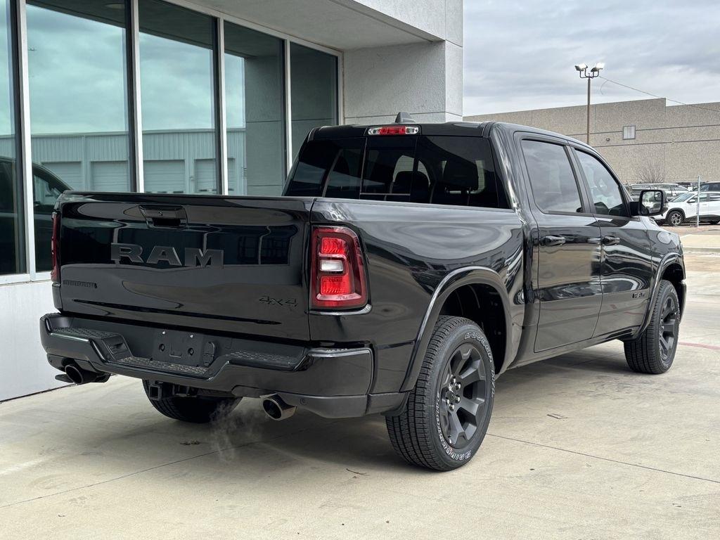 RAM 1500 Big Horn Crew Cab 4WD 2026