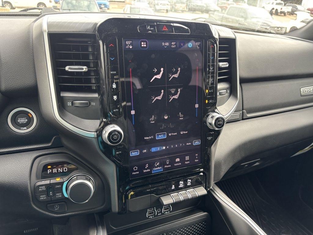 RAM 1500 Big Horn Crew Cab 4WD 2026