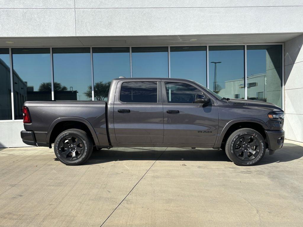 RAM 1500 Lone Star Crew Cab SB 2WD 2026