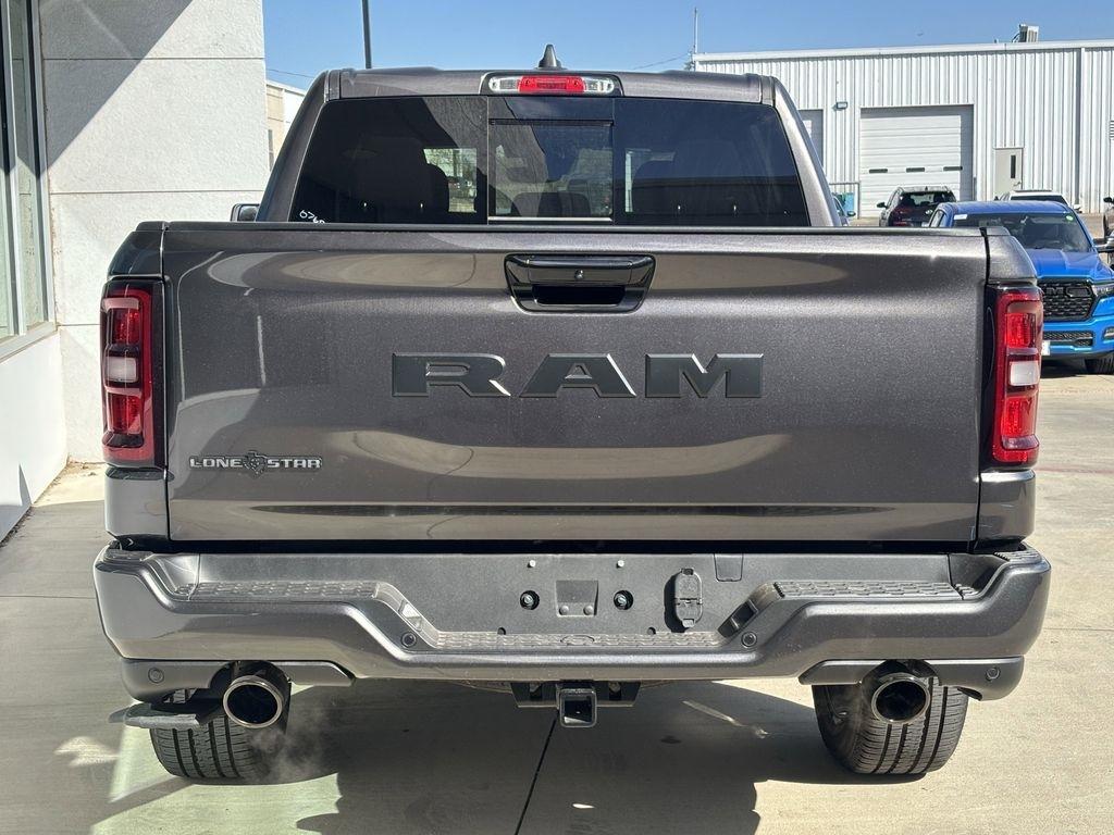 RAM 1500 Lone Star Crew Cab SB 2WD 2026