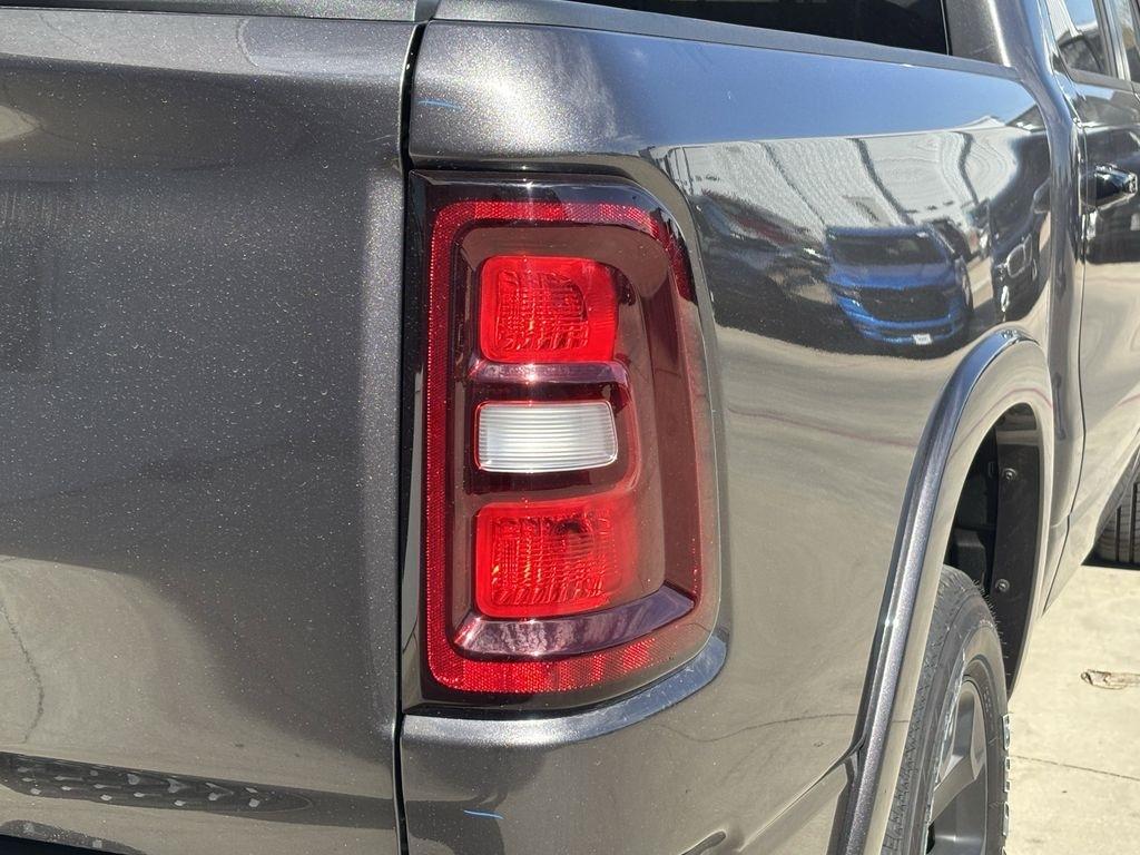 RAM 1500 Lone Star Crew Cab SB 2WD 2026