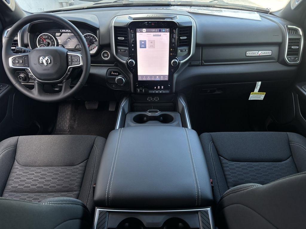 RAM 1500 Lone Star Crew Cab SB 2WD 2026