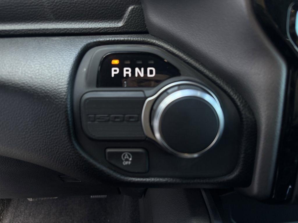 RAM 1500 Lone Star Crew Cab SB 2WD 2026