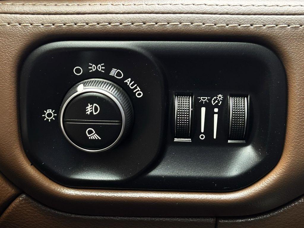 RAM 3500 Longhorn Crew Cab LWB 4WD DRW 2023