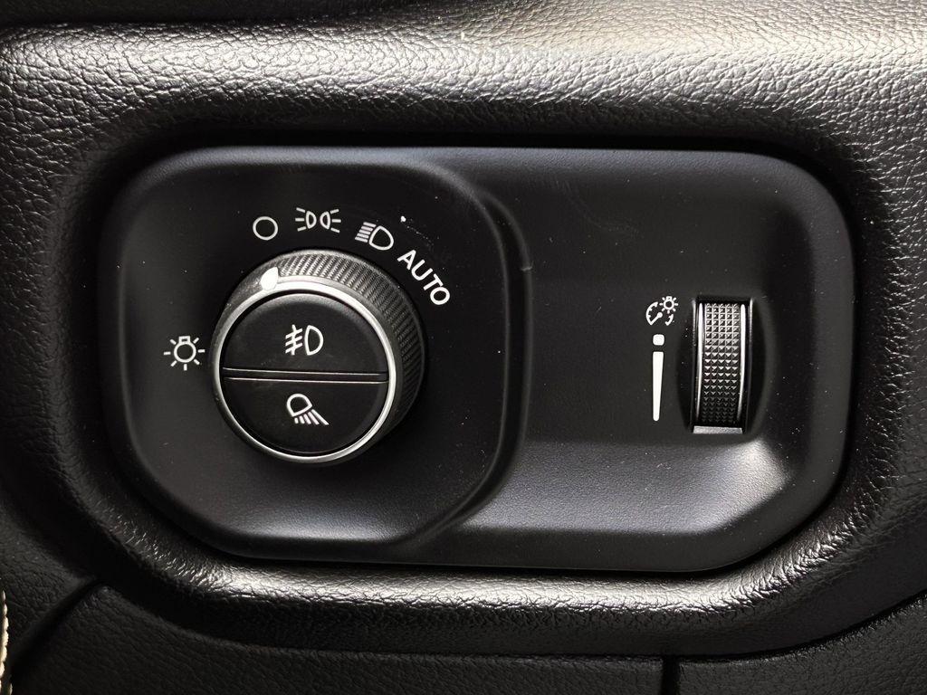 RAM 3500 Big Horn Crew Cab LWB 4WD DRW 2024