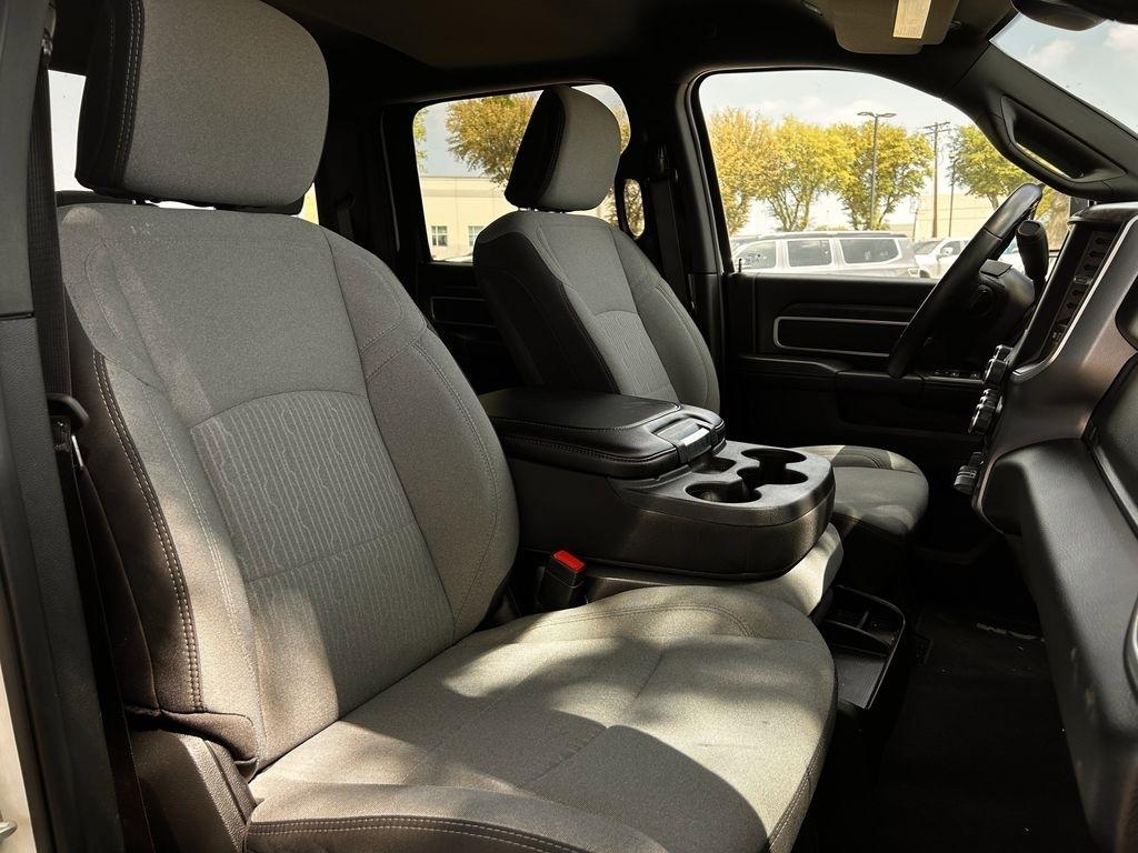 RAM 3500 Big Horn Crew Cab LWB 4WD DRW 2024