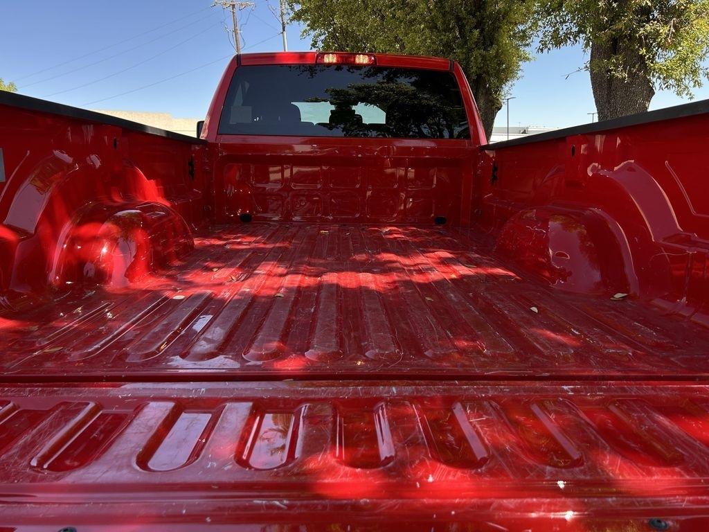 RAM 3500 Big Horn Crew Cab LWB 4WD DRW 2024