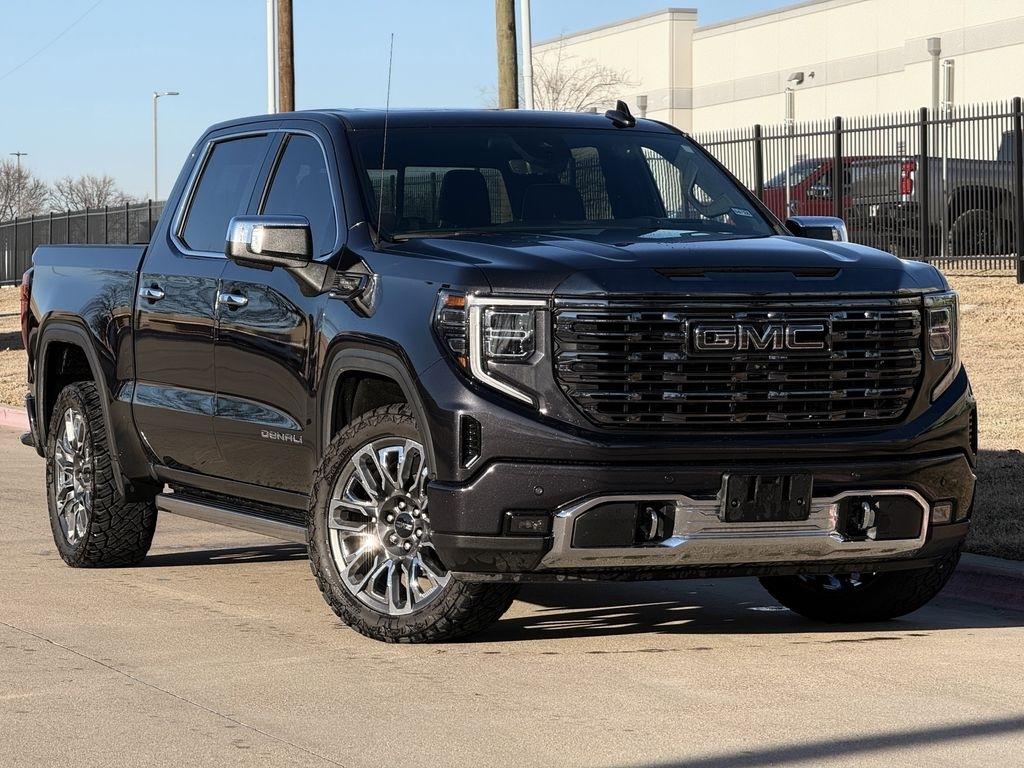 GMC Sierra 1500 Denali Ultimate Crew Cab 4WD 2023