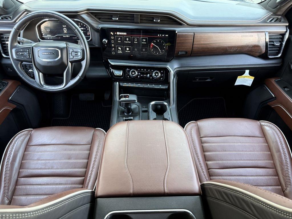 GMC Sierra 1500 Denali Ultimate Crew Cab 4WD 2023