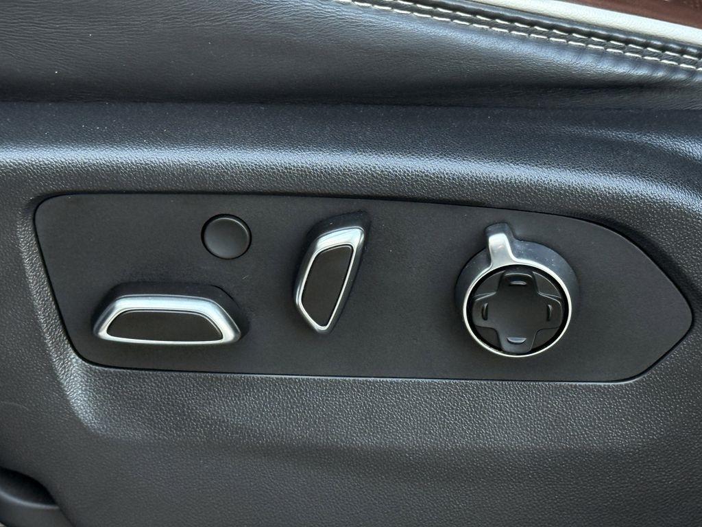 GMC Sierra 1500 Denali Ultimate Crew Cab 4WD 2023