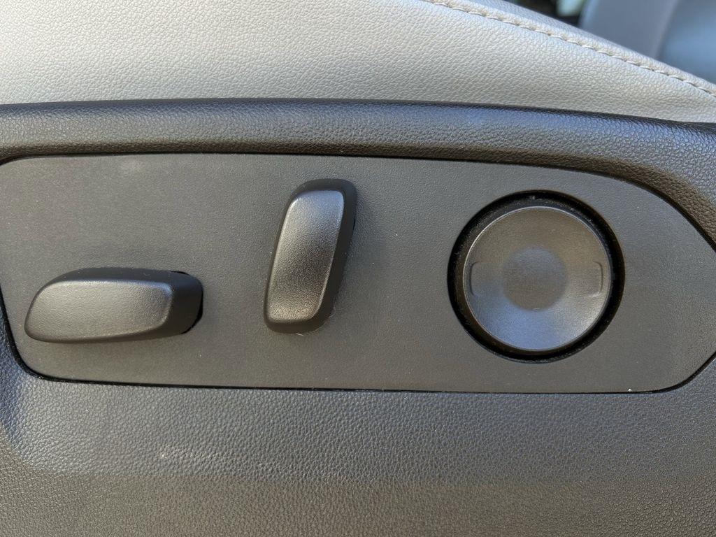 Chevrolet Suburban LT 2WD 2024