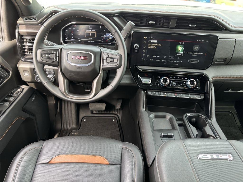 GMC Sierra 2500HD AT4 Crew Cab 4WD 2025