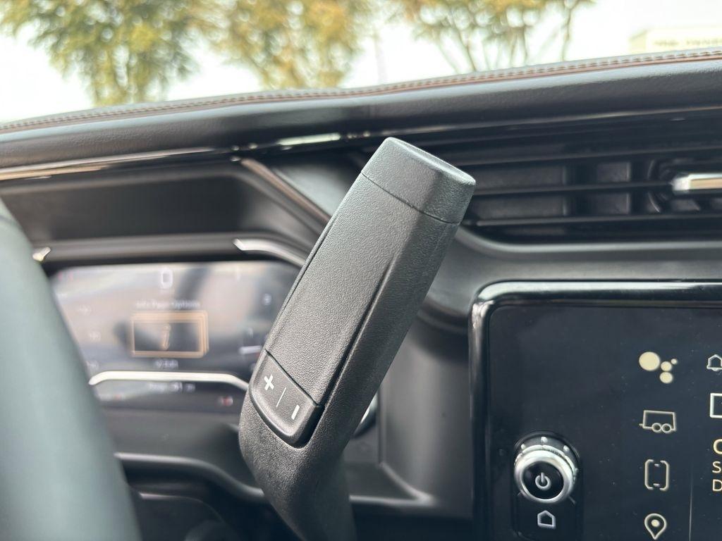 GMC Sierra 2500HD AT4 Crew Cab 4WD 2025