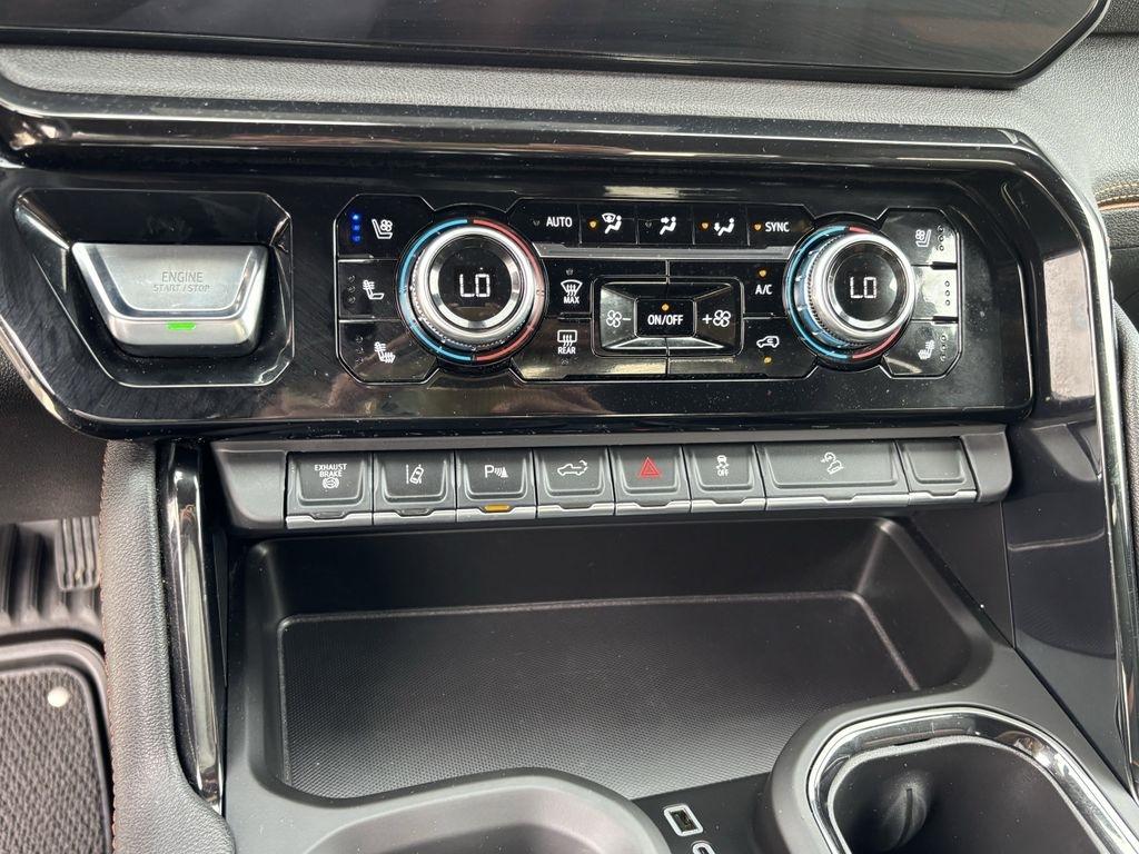 GMC Sierra 2500HD AT4 Crew Cab 4WD 2025