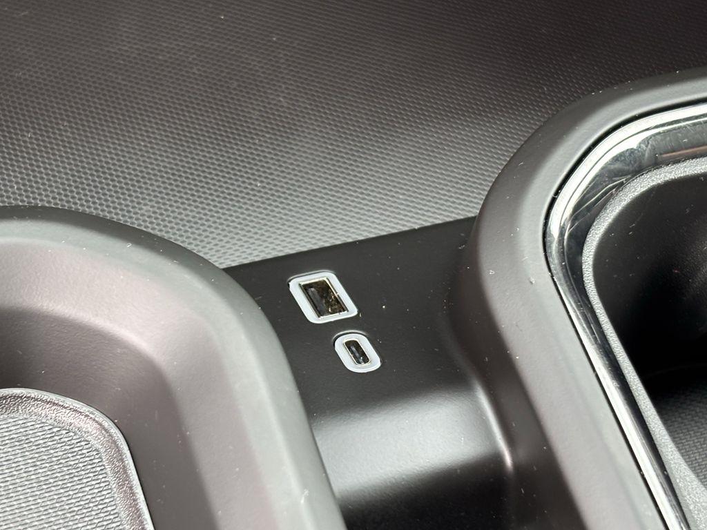 GMC Sierra 2500HD AT4 Crew Cab 4WD 2025