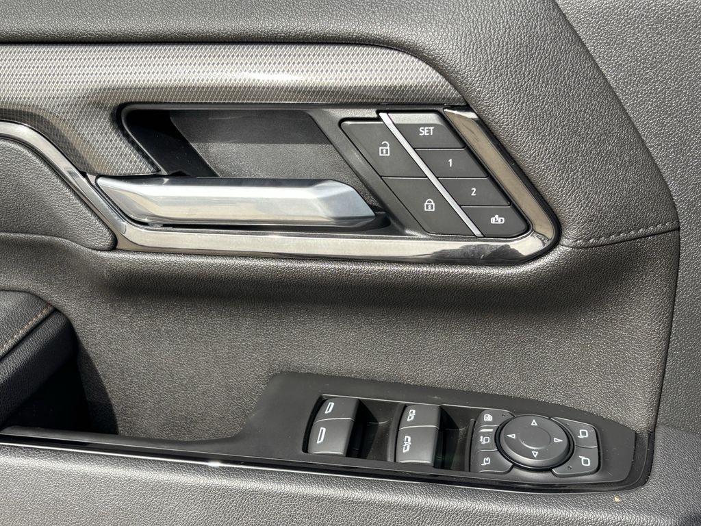 GMC Sierra 2500HD AT4 Crew Cab 4WD 2025