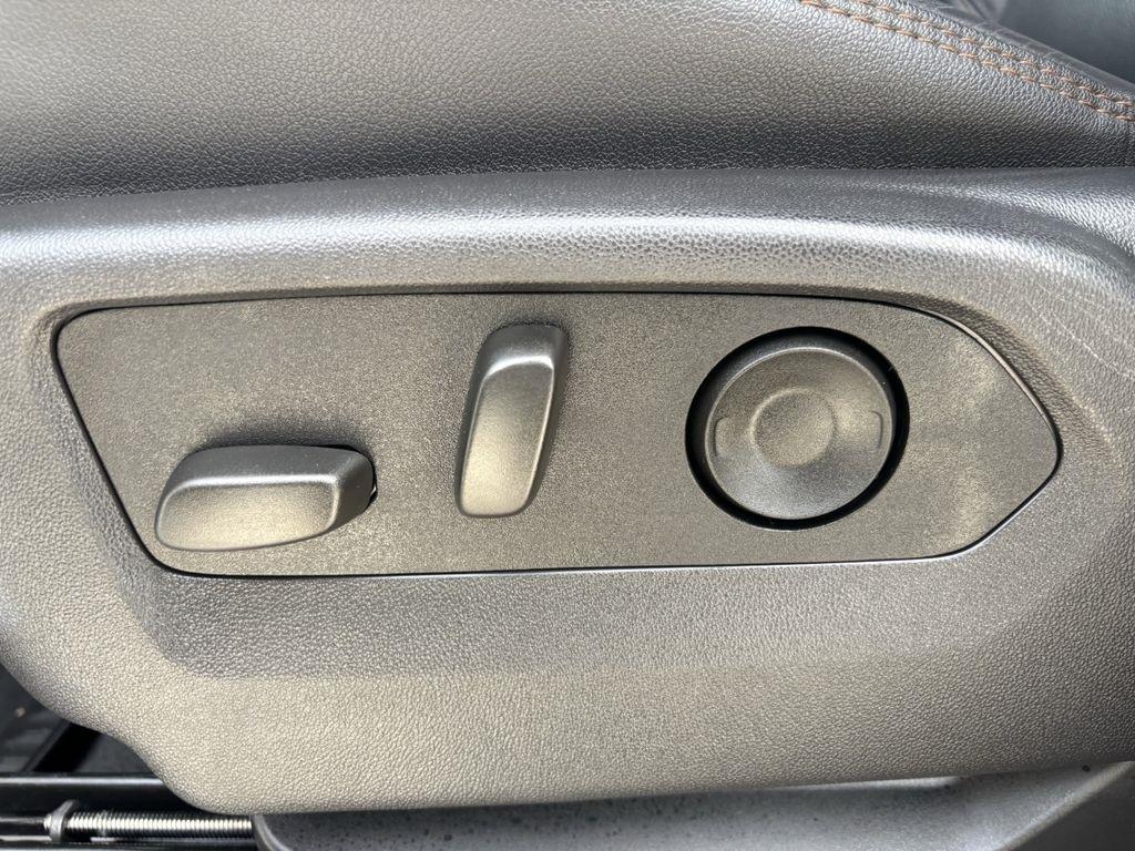 GMC Sierra 2500HD AT4 Crew Cab 4WD 2025