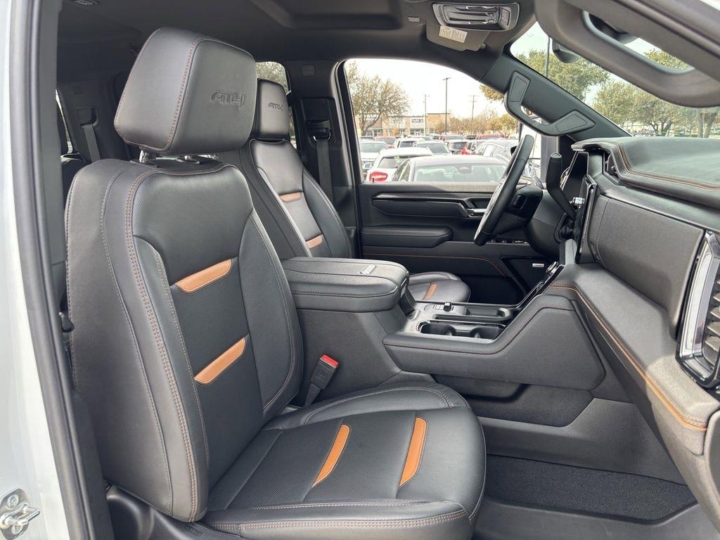 GMC Sierra 2500HD AT4 Crew Cab 4WD 2025