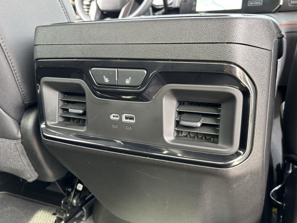 GMC Sierra 2500HD AT4 Crew Cab 4WD 2025