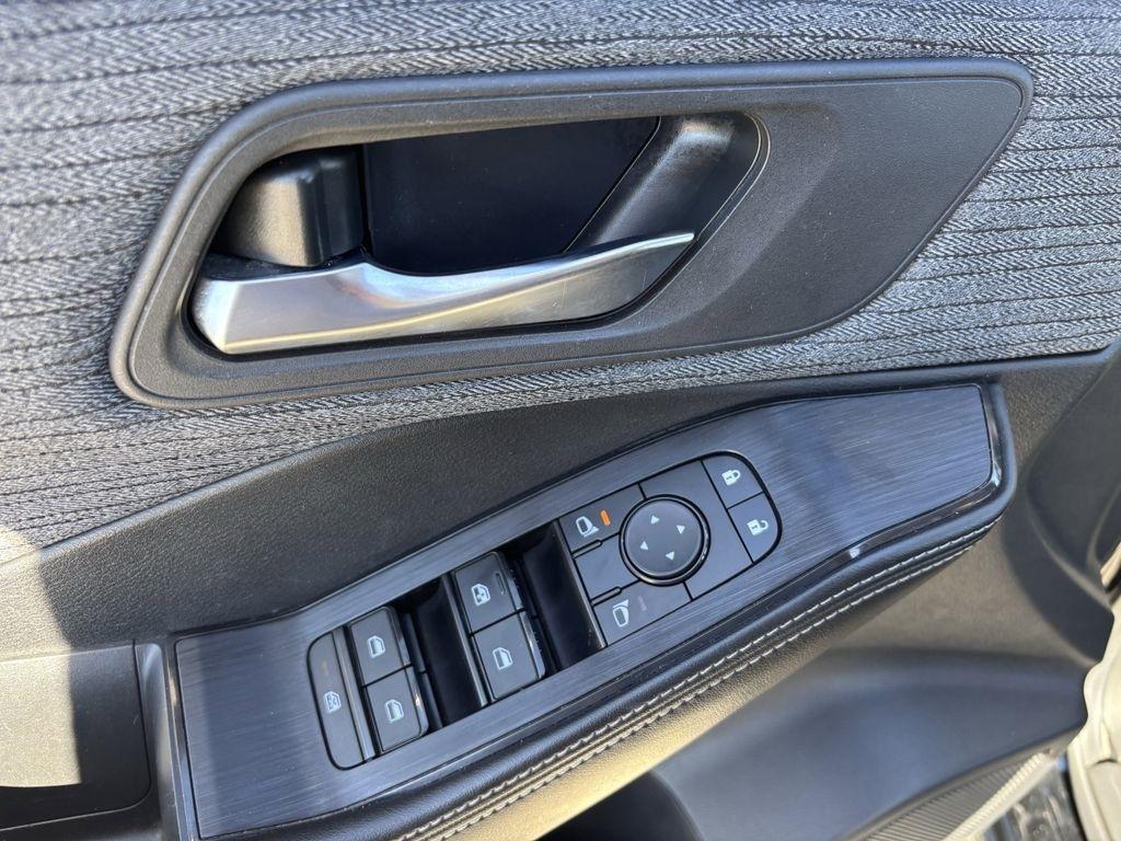 Nissan Rogue SV 2023