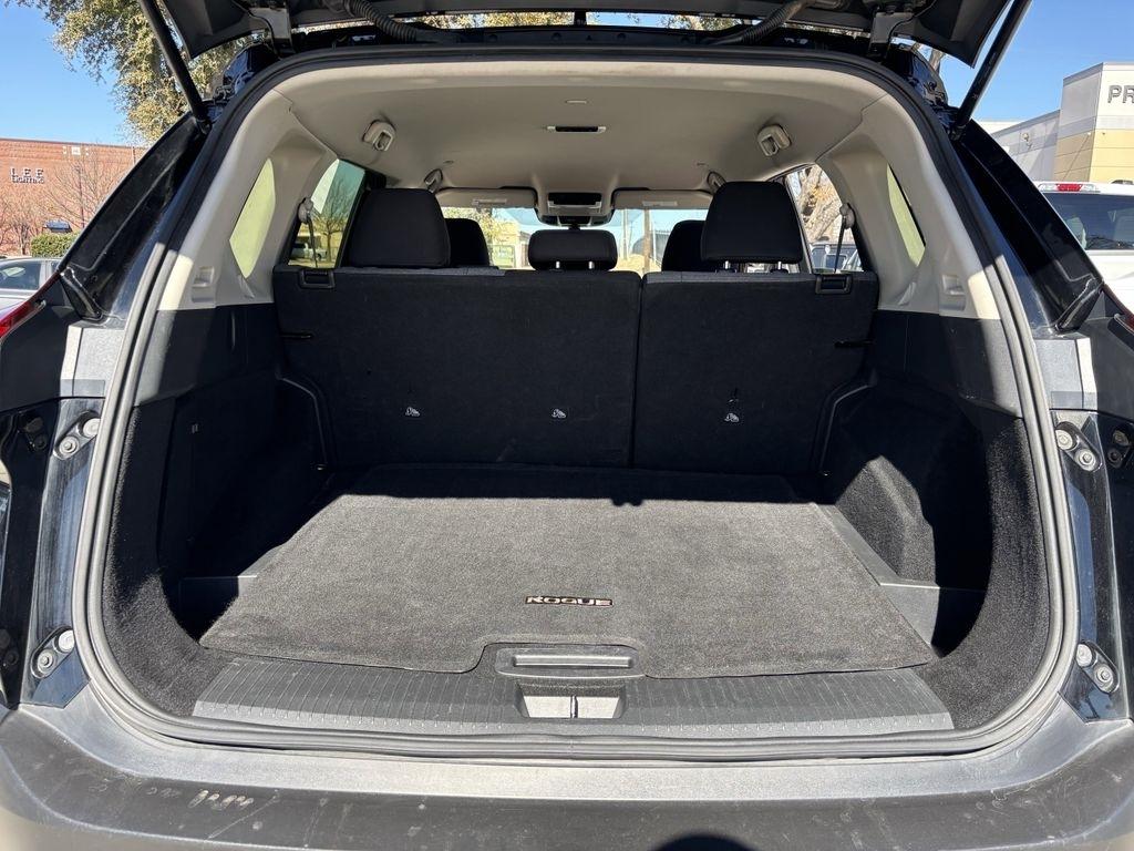 Nissan Rogue SV 2023