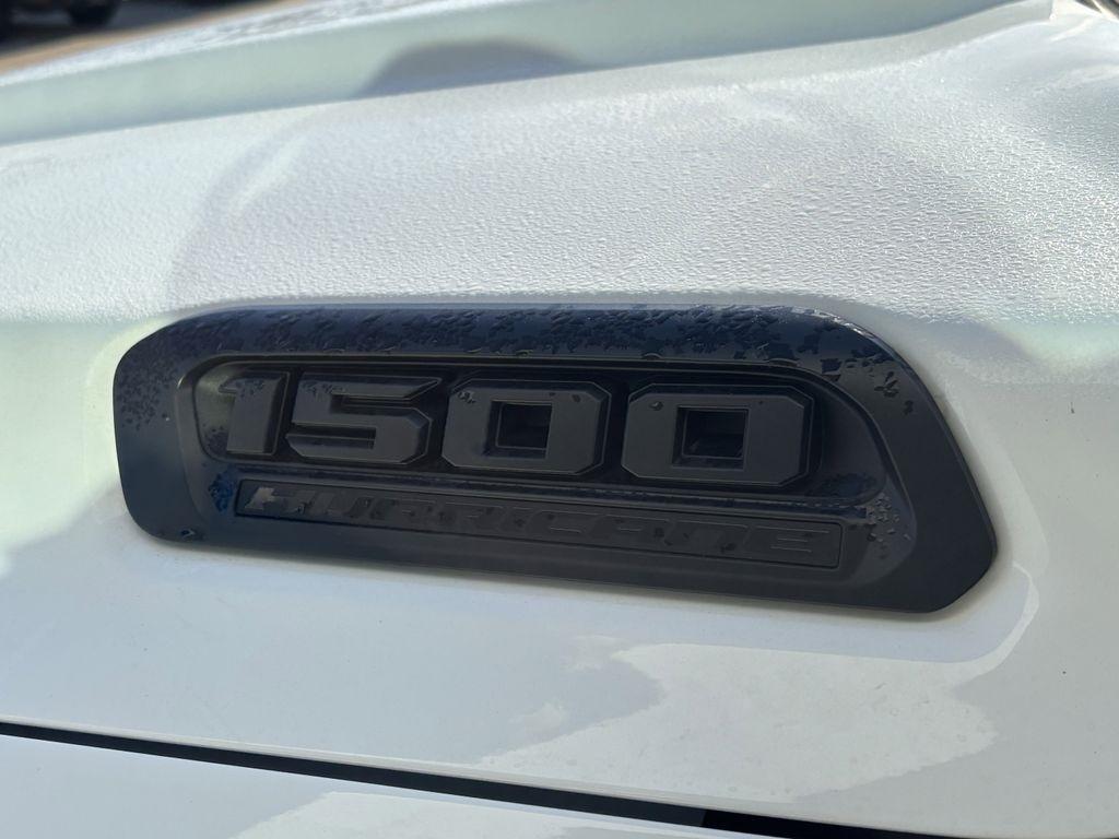 RAM 1500 Tradesman Crew Cab SWB 4WD 2026