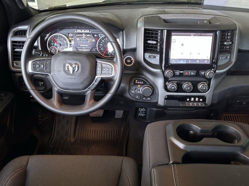 RAM 1500 Tradesman Crew Cab SWB 4WD 2026