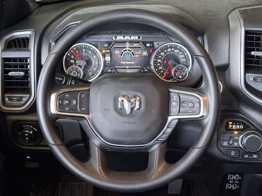 RAM 1500 Tradesman Crew Cab SWB 4WD 2026