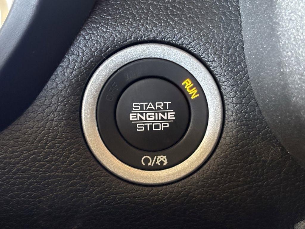 RAM 1500 Tradesman Crew Cab SWB 4WD 2026