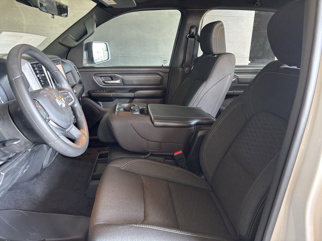 RAM 1500 Tradesman Crew Cab SWB 4WD 2026