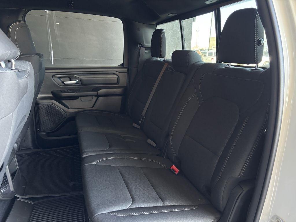 RAM 1500 Tradesman Crew Cab SWB 4WD 2026