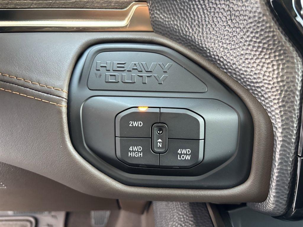 RAM 3500 Limited Crew Cab SWB 4WD 2026