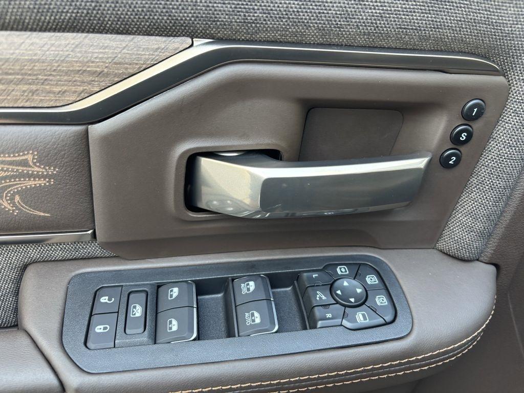 RAM 3500 Limited Crew Cab SWB 4WD 2026