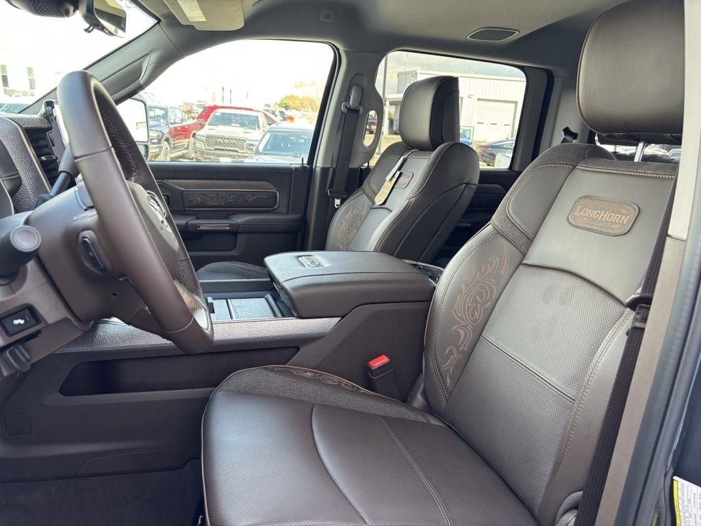 RAM 3500 Limited Crew Cab SWB 4WD 2026