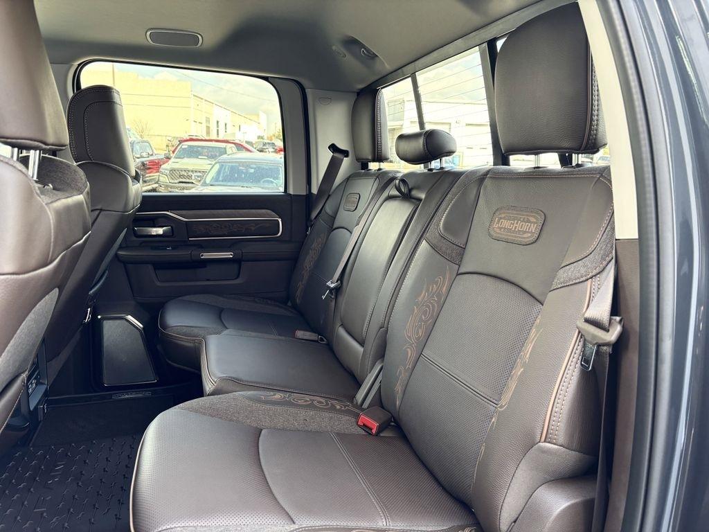 RAM 3500 Limited Crew Cab SWB 4WD 2026