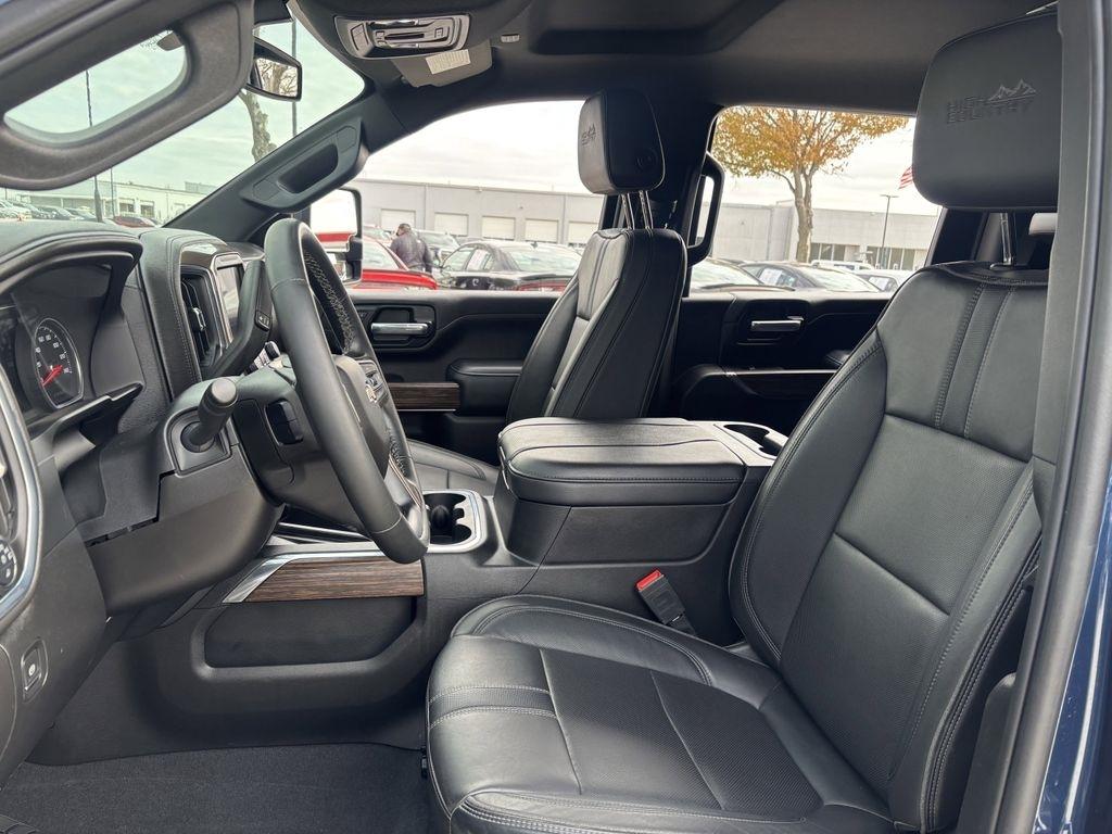 Chevrolet Silverado 2500HD High Country Crew Cab Long Box 4WD 2023