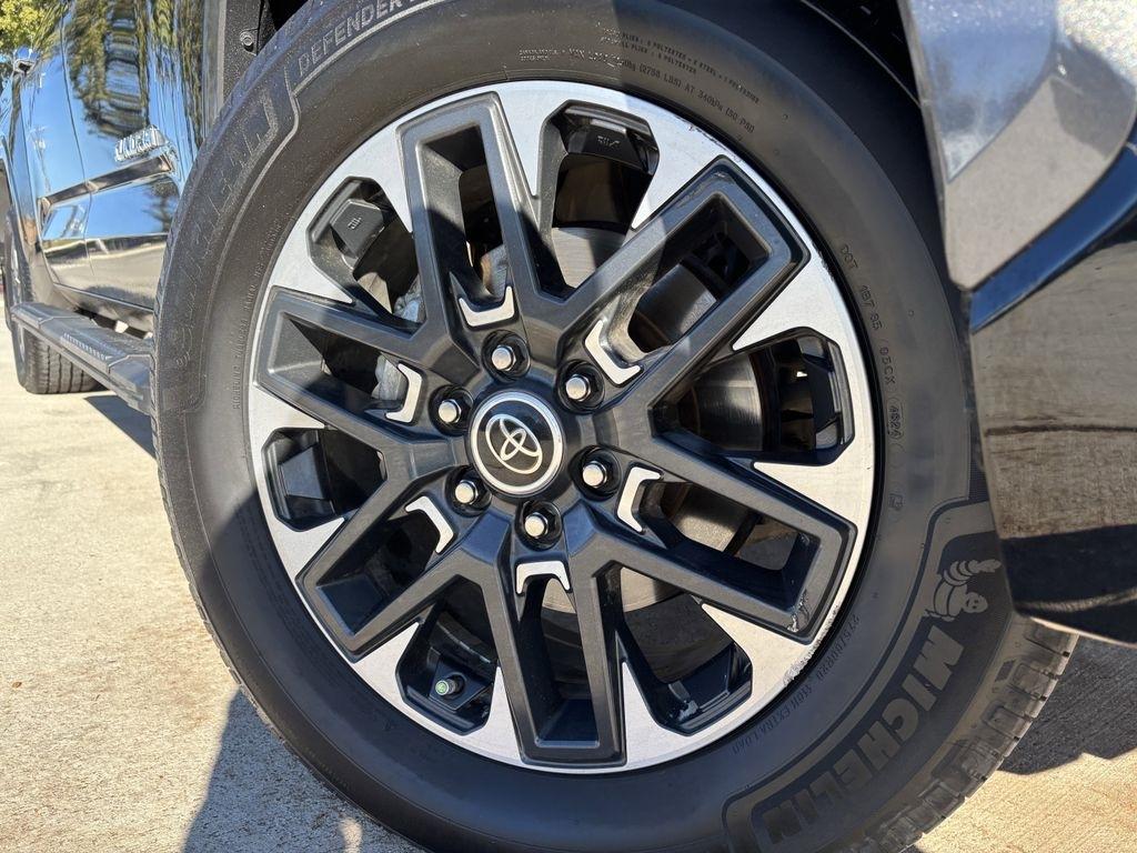 Toyota Tundra Limited CrewMax 2WD Hybrid 2023