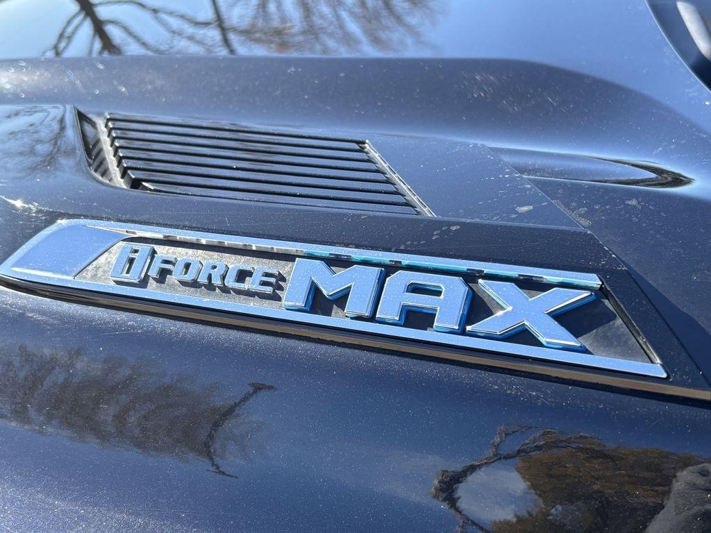 Toyota Tundra Limited CrewMax 2WD Hybrid 2023