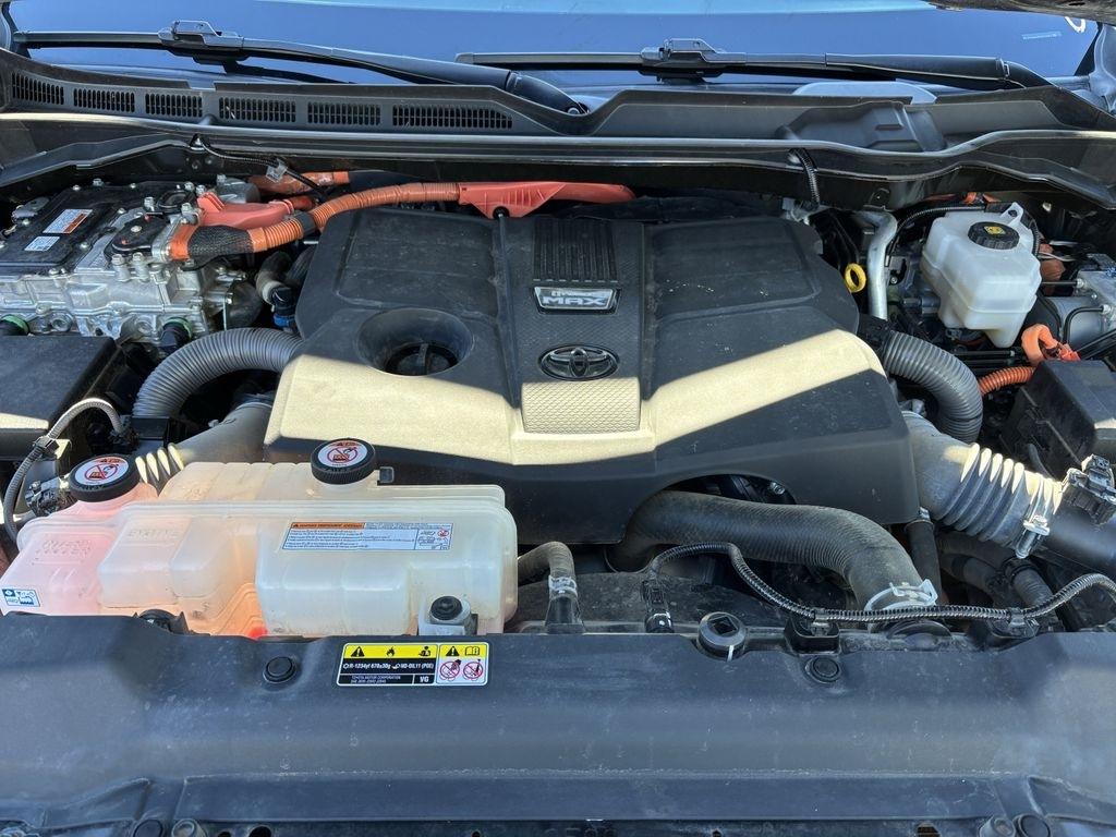 Toyota Tundra Limited CrewMax 2WD Hybrid 2023