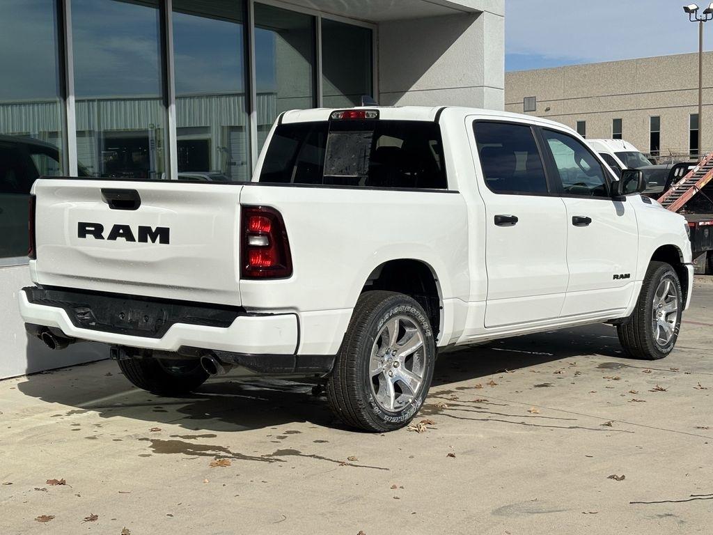 RAM 1500 Tradesman Crew Cab SWB 2WD 2026